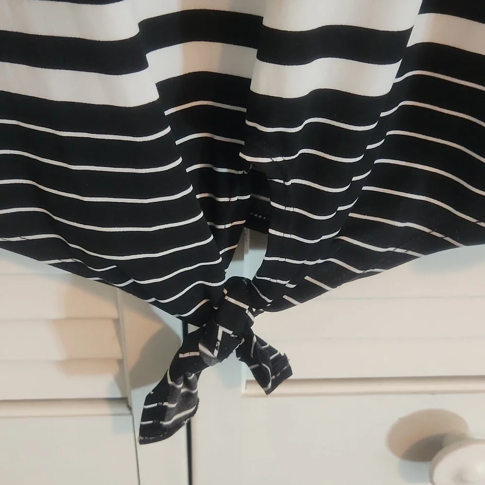 Cato Black and White Womens Top - Picture 2 of 4
